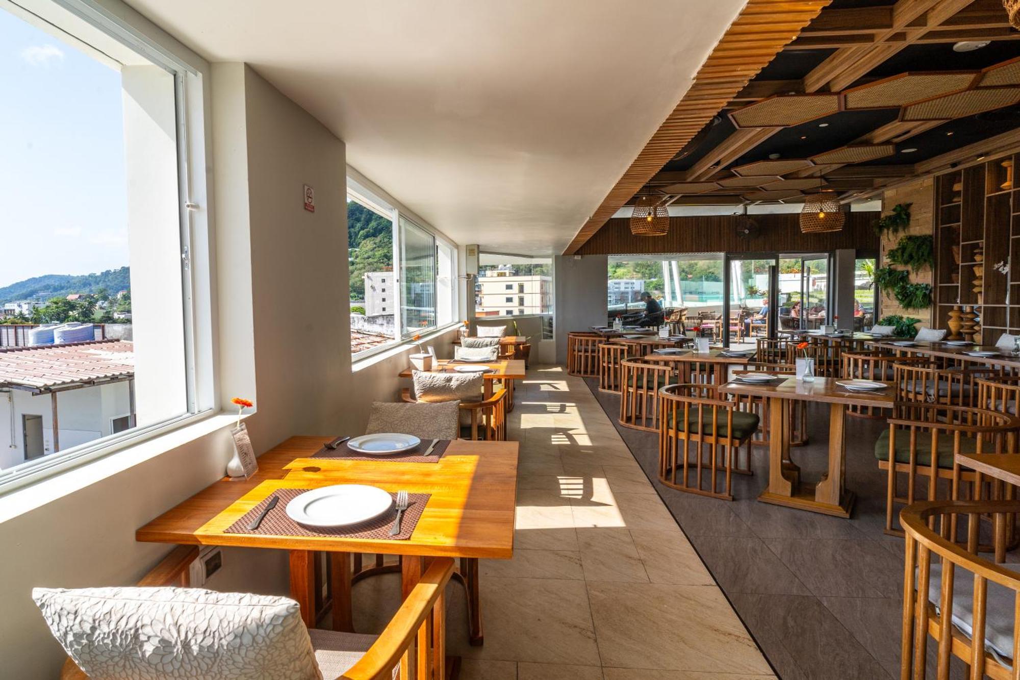 Journeyhub Phuket Patong Exterior foto