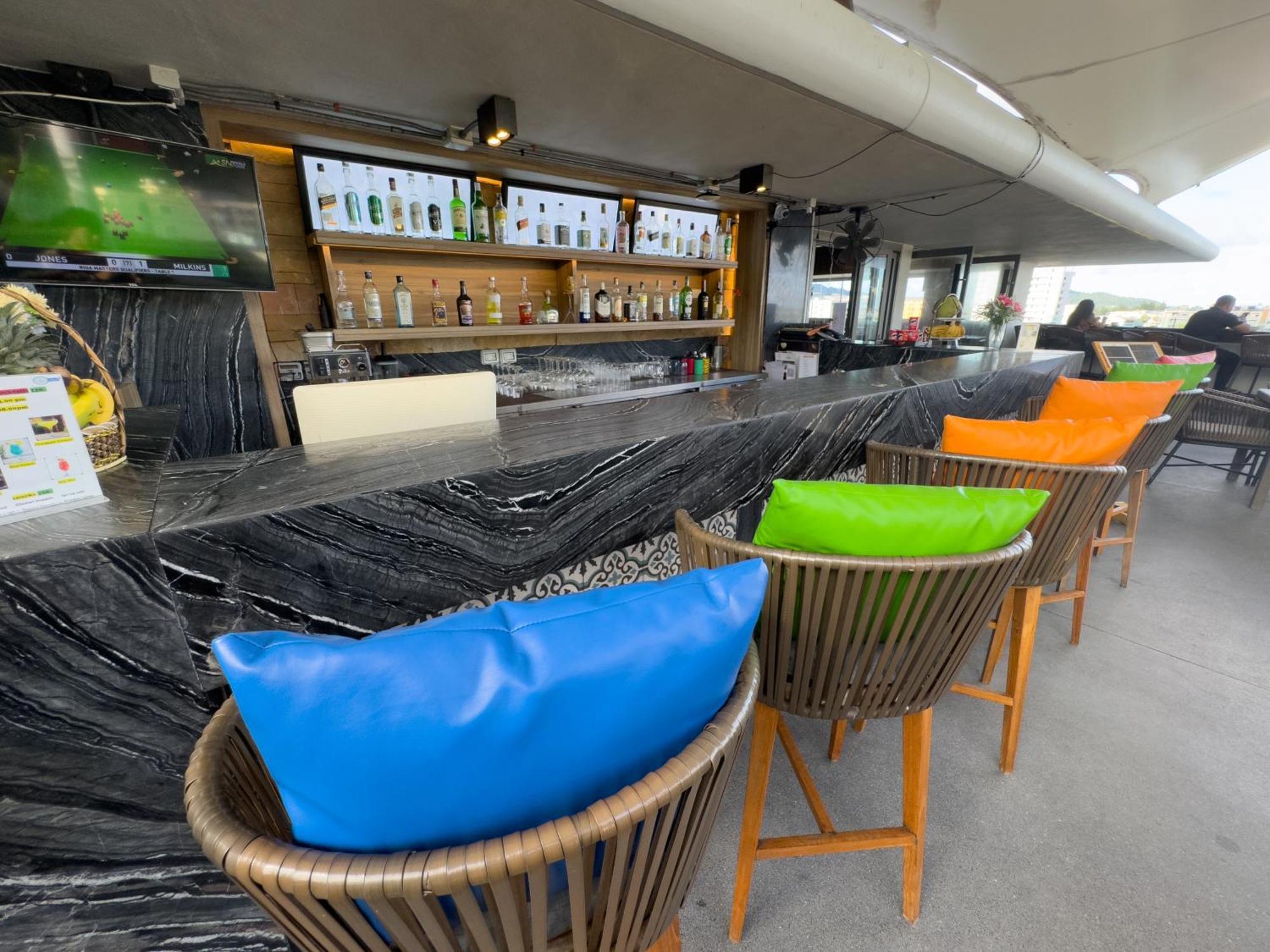 Journeyhub Phuket Patong Exterior foto